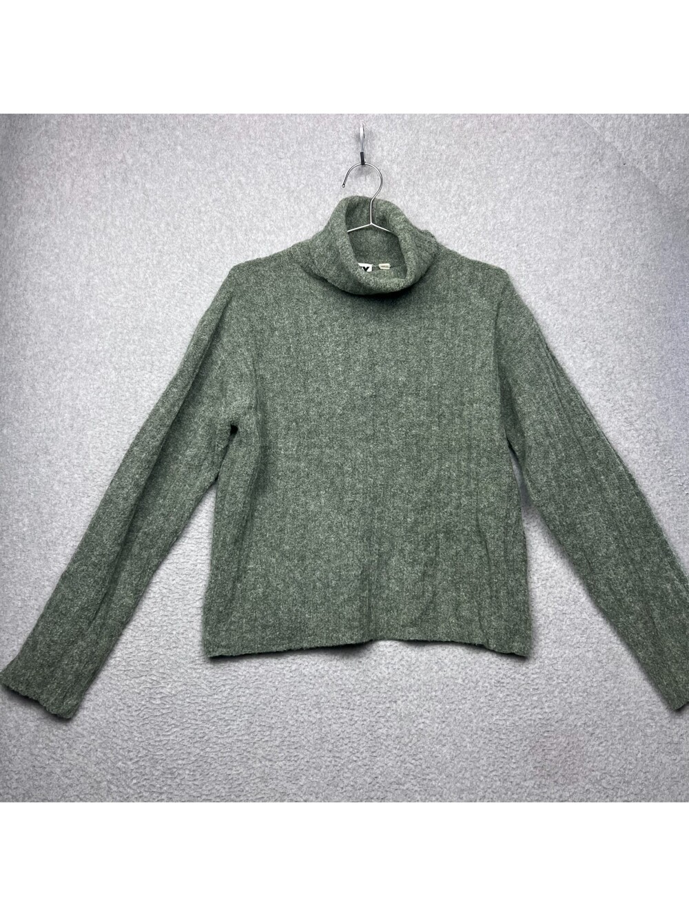 VTG 90s DKNY Jeans Green Cable Knit Turtleneck Sweater Wool Blend M Quiet Luxury